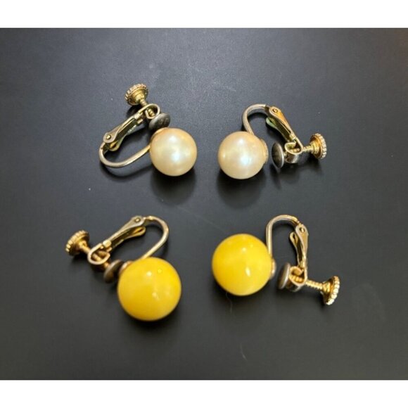 2 Vtg Clip On Screw Back Earrings Set Yellow & Faux Pearl Ball Design - Picture 3 of 5